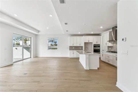 House in Sarasota, Florida 4 bedrooms, 264.86 sq.m. № 2391005 - photo 10