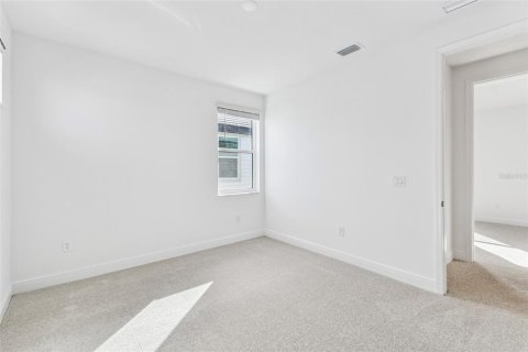House in Sarasota, Florida 4 bedrooms, 264.86 sq.m. № 2391005 - photo 19