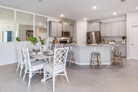 House in Bradenton, Florida 3 bedrooms, 145.39 sq.m. № 1907303 - photo 2