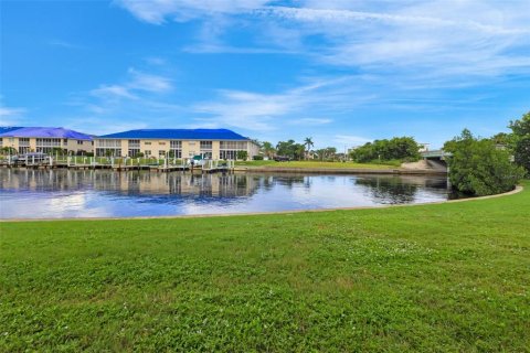 Condominio en venta en Punta Gorda, Florida, 2 dormitorios, 103.49 m2 № 1912556 - foto 27