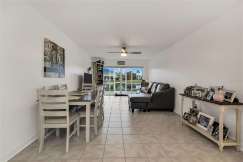 Condominio en venta en Punta Gorda, Florida, 2 dormitorios, 103.49 m2 № 1912556 - foto 6
