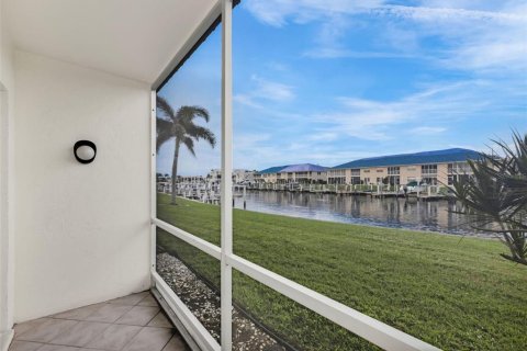 Condominio en venta en Punta Gorda, Florida, 2 dormitorios, 103.49 m2 № 1912556 - foto 22
