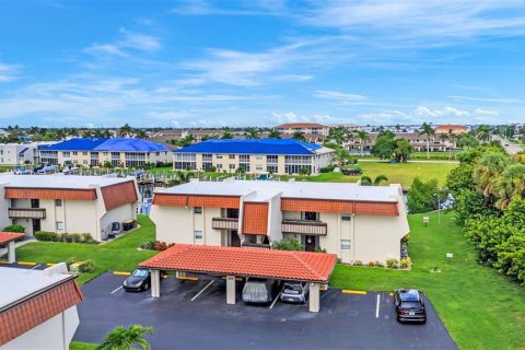 Condominio en venta en Punta Gorda, Florida, 2 dormitorios, 103.49 m2 № 1912556 - foto 1