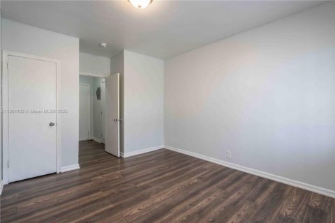 Appartement à louer à Miami Beach, Floride: 1 chambre, 91.97 m2 № 1955378 - photo 12