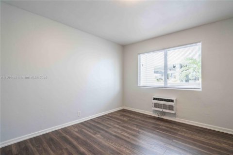 Appartement à louer à Miami Beach, Floride: 1 chambre, 91.97 m2 № 1955378 - photo 11