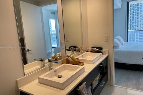 Купить кондоминиум в Майами, Флорида 2 спальни, 97.36м2, № 2079244 - фото 24