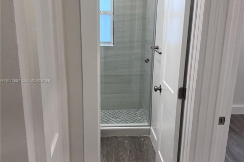 House in Fort Lauderdale, Florida 2 bedrooms, 74.32 sq.m. № 2002504 - photo 17