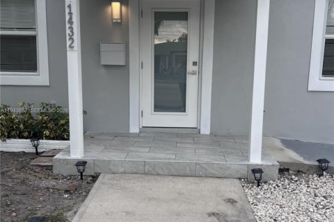 House in Fort Lauderdale, Florida 2 bedrooms, 74.32 sq.m. № 2002504 - photo 4