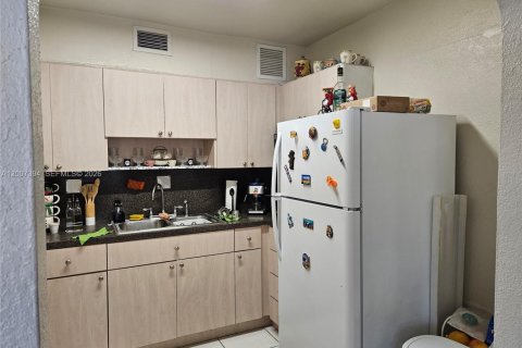 Propiedad comercial en venta en Miami, Florida, 318.56 m2 № 2076112 - foto 14