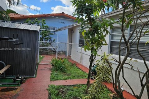Propiedad comercial en venta en Miami, Florida, 318.56 m2 № 2076112 - foto 9