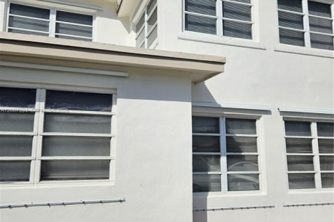 Propiedad comercial en venta en Miami, Florida, 318.56 m2 № 2076112 - foto 2