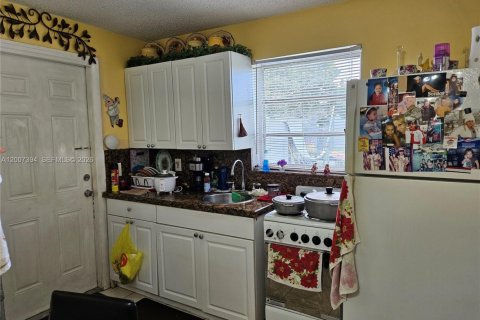 Propiedad comercial en venta en Miami, Florida, 318.56 m2 № 2076112 - foto 4