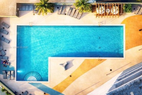 Condo in Miami, Florida, 1 bedroom  № 2064814 - photo 14