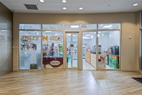 Condo in Miami, Florida, 1 bedroom  № 2064814 - photo 19