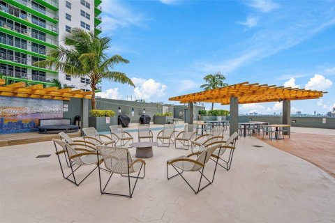 Condo in Miami, Florida, 1 bedroom  № 2064814 - photo 15