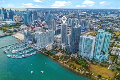 Condo in Miami, Florida, 1 bedroom  № 2064814 - photo 26