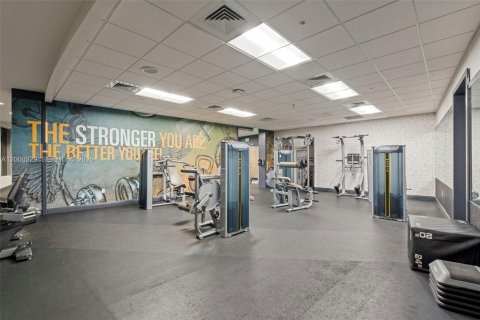 Condo in Miami, Florida, 1 bedroom  № 2064814 - photo 17