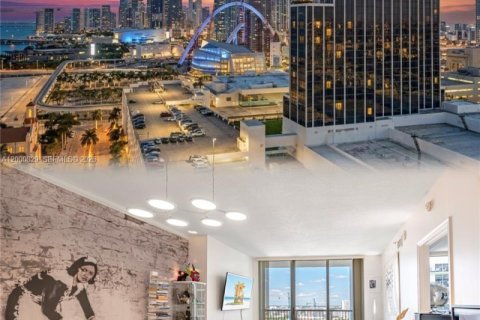 Condo in Miami, Florida, 1 bedroom  № 2064814