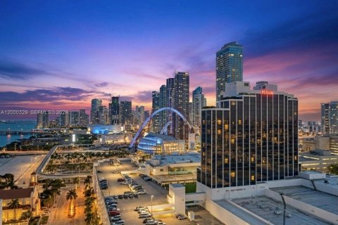 Condo in Miami, Florida, 1 bedroom  № 2064814 - photo 20