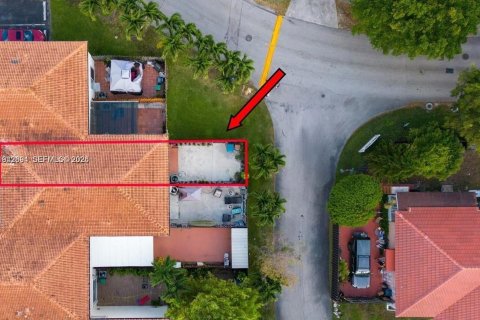 Touwnhouse à louer à Miami, Floride: 3 chambres, 117.06 m2 № 2000285 - photo 3