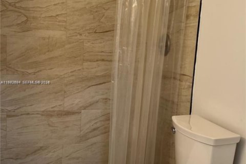 Touwnhouse à louer à Miami, Floride: 3 chambres, 117.06 m2 № 2000285 - photo 5