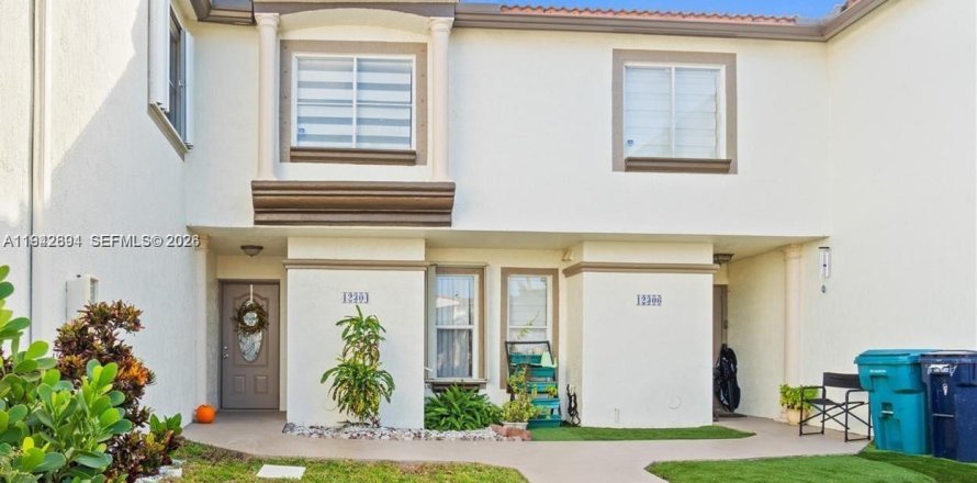 Touwnhouse à Miami, Floride 3 chambres, 117.06 m2 № 2000285