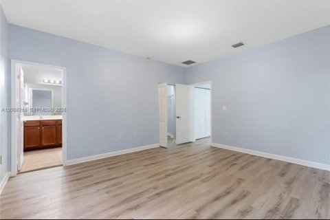 Touwnhouse à louer à Miami, Floride: 4 chambres, 214.79 m2 № 2351291 - photo 20