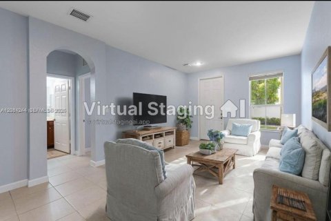 Touwnhouse à louer à Miami, Floride: 4 chambres, 214.79 m2 № 2351291 - photo 3