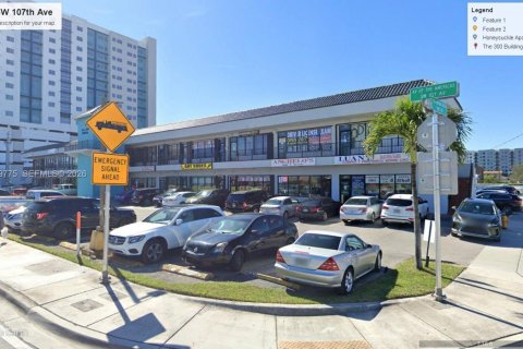 Immobilier commercial à Sweetwater, Floride № 2078821