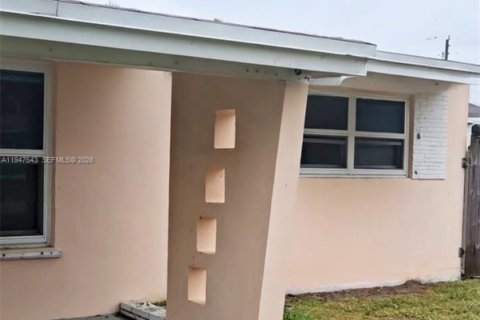 Villa ou maison à vendre à Dania Beach, Floride: 3 chambres, 117.8 m2 № 2003643 - photo 5