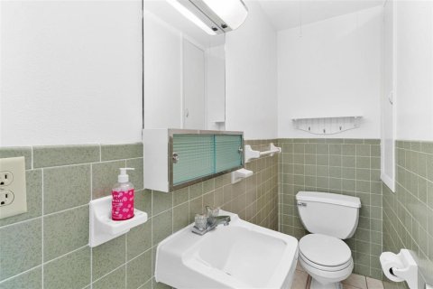 Condo in Mount Dora, Florida, 2 bedrooms  № 1842182 - photo 20