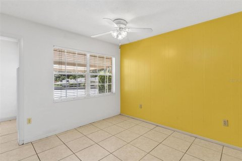 Condo in Mount Dora, Florida, 2 bedrooms  № 1842182 - photo 23