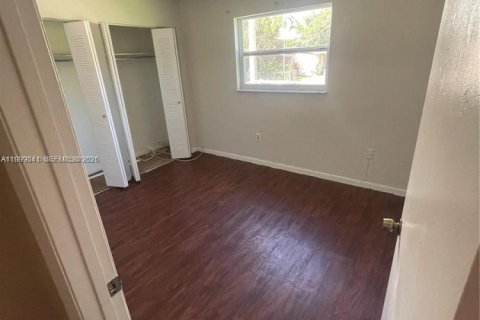 Casa en alquiler en Miami, Florida, 2 dormitorios, 83.61 m2 № 2060990 - foto 5