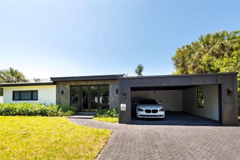 House in Fort Lauderdale, Florida 3 bedrooms, 154.03 sq.m. № 2012315 - photo 29