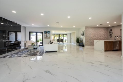 House in Fort Lauderdale, Florida 3 bedrooms, 154.03 sq.m. № 2012315 - photo 22