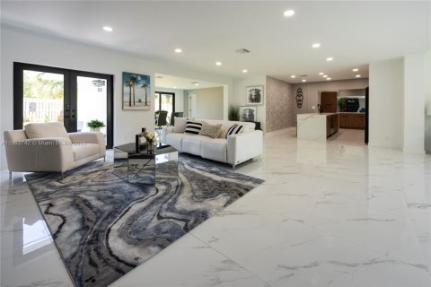 House in Fort Lauderdale, Florida 3 bedrooms, 154.03 sq.m. № 2012315 - photo 25