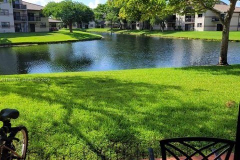 Copropriété à louer à Sunrise, Floride: 2 chambres, 91.6 m2 № 2049433 - photo 9