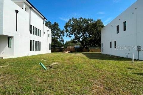 Terreno en venta en Tampa, Florida № 1907251 - foto 1