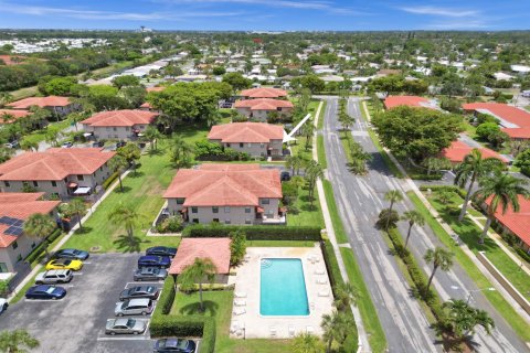 Touwnhouse à louer à Boynton Beach, Floride: 3 chambres, 161.65 m2 № 1224645 - photo 1