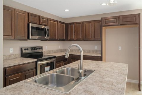 House in Citrus Springs, Florida 3 bedrooms, 137.77 sq.m. № 1554577 - photo 6