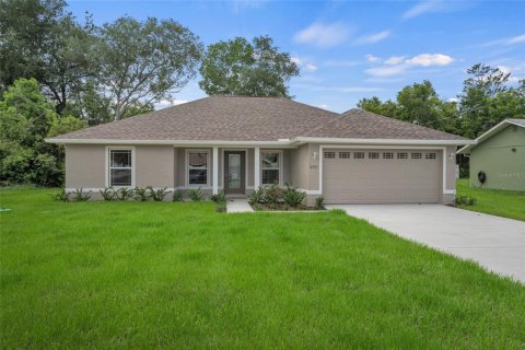 House in Citrus Springs, Florida 3 bedrooms, 137.77 sq.m. № 1554577 - photo 1