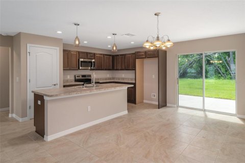 House in Citrus Springs, Florida 3 bedrooms, 137.77 sq.m. № 1554577 - photo 4