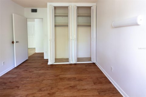 Condo in Gainesville, Florida, 2 bedrooms  № 1609401 - photo 10
