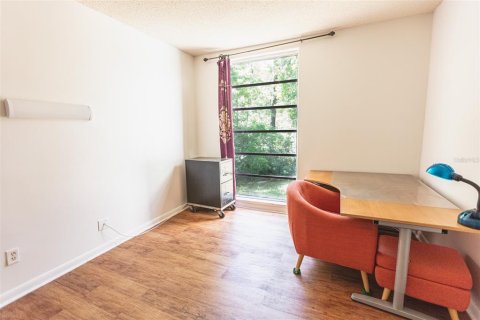 Condo in Gainesville, Florida, 2 bedrooms  № 1609401 - photo 9