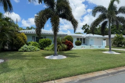 Casa en alquiler en Saint Petersburg, Florida, 2 dormitorios, 124.95 m2 № 1888474 - foto 12
