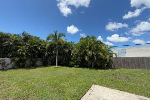Casa en alquiler en Saint Petersburg, Florida, 2 dormitorios, 124.95 m2 № 1888474 - foto 13
