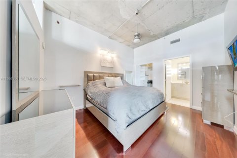 Condo in Miami, Florida, 2 bedrooms  № 2064056 - photo 5