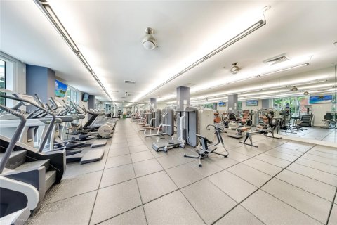 Condo in Miami, Florida, 2 bedrooms  № 2064056 - photo 12