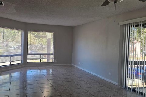 Condo in Orlando, Florida, 3 bedrooms  № 1759852 - photo 8