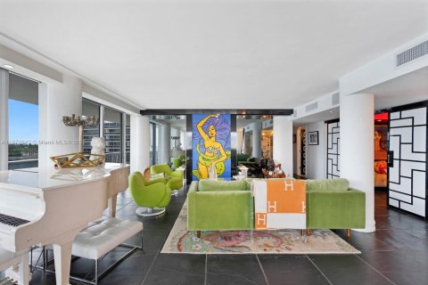 Condominio en venta en Miami Beach, Florida, 4 dormitorios, 297.29 m2 № 1927967 - foto 9